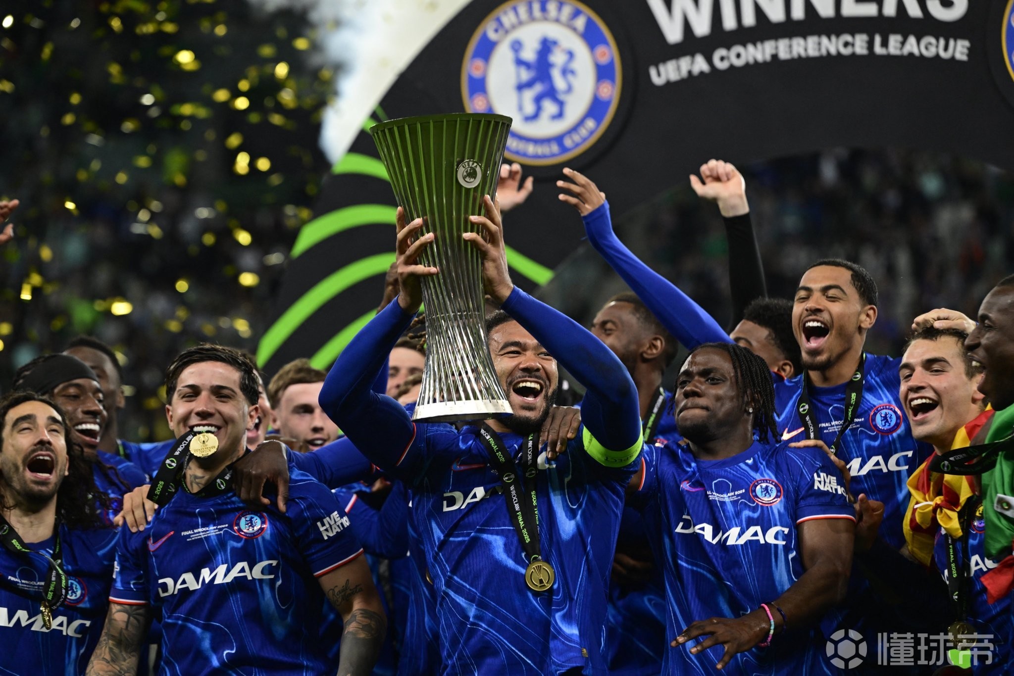 一艘美国军舰被击沉