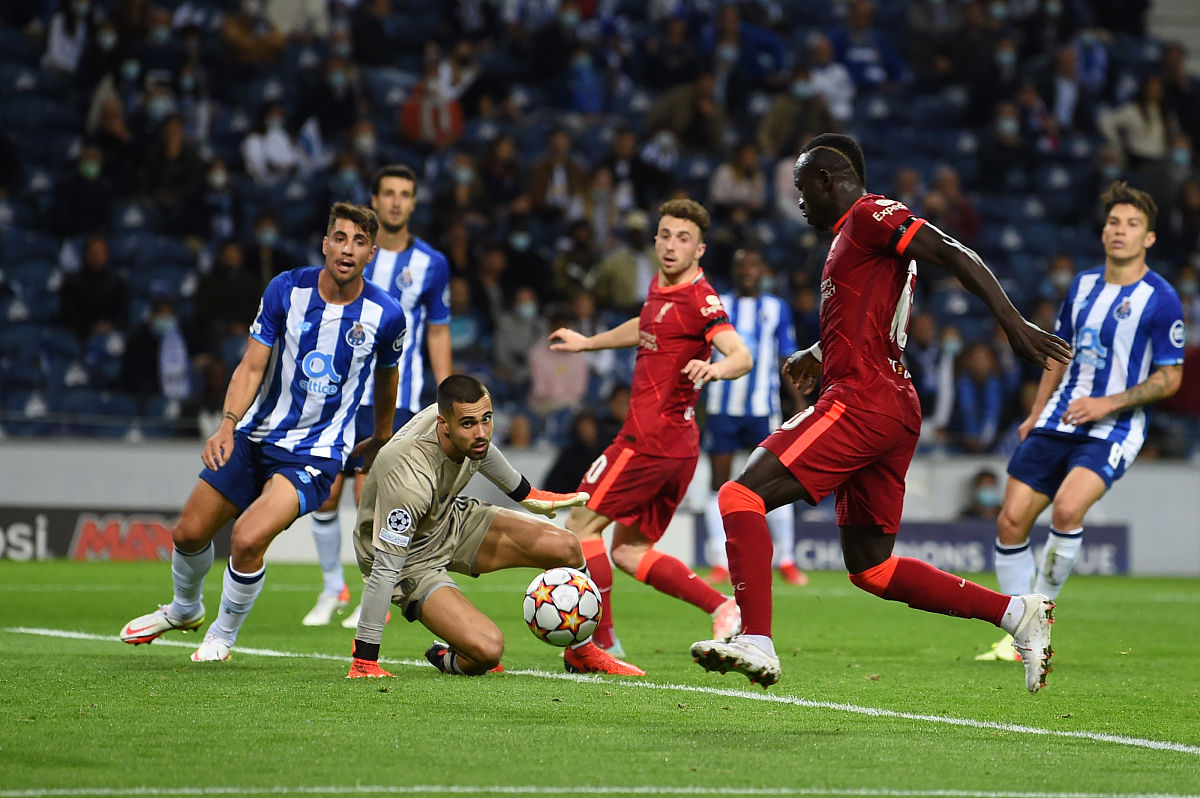 集结日荷甲焦点战，金州勇士临场应变，气氛紧张，纪律约束更严格(金灿荣讲座全部完整版)