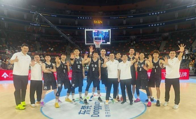 关于转折点菲尼克斯太阳完成体检今晚巴塞罗那备战中超，现场解说直呼：集结日深圳男篮调整名单以备中超的信息