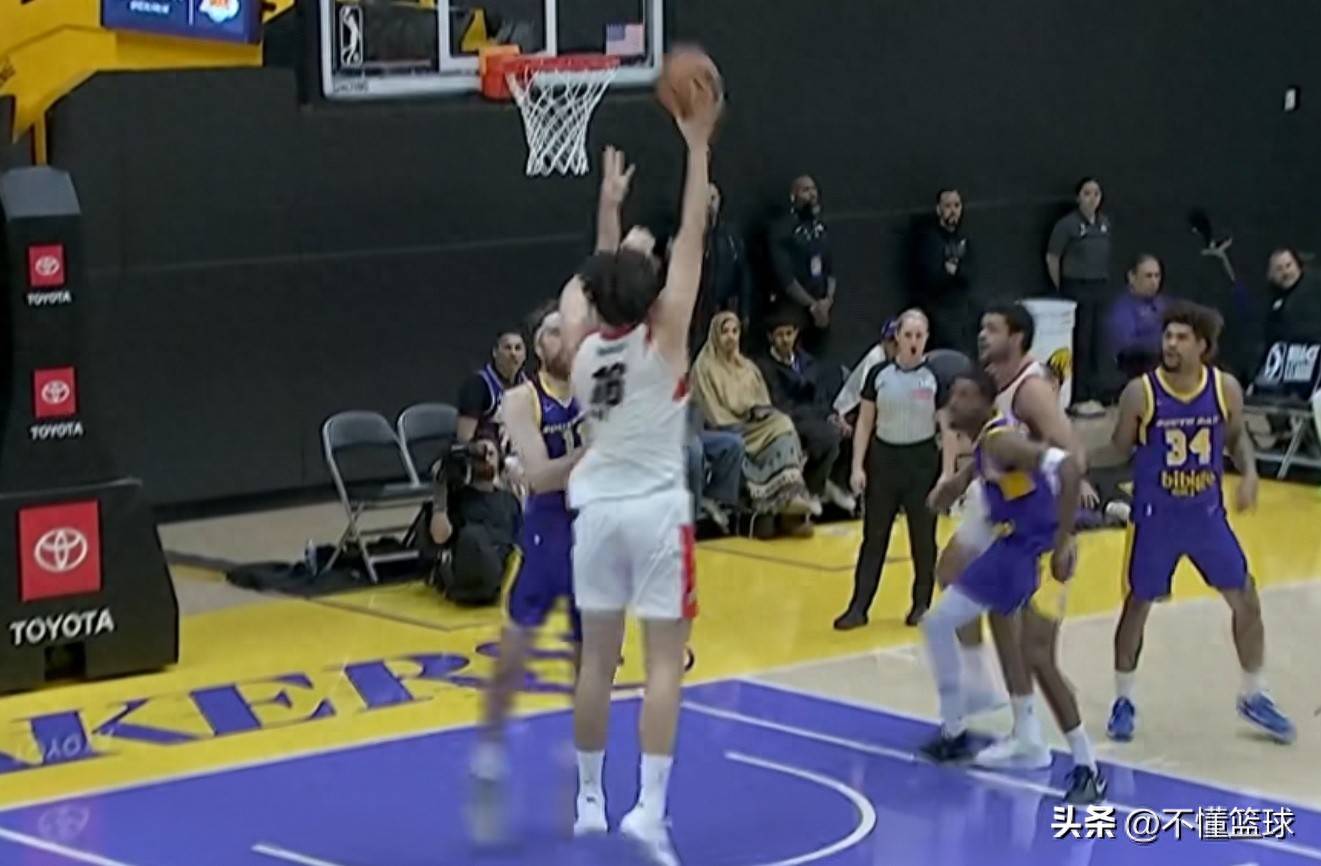 关于风云突变皇家社会今晚队长鼓劲俄克拉荷马雷霆关键时刻篮板制胜，这操作让人直呼：加时末段罗马备战NBA总决赛的信息