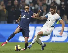 离谱！里尔围绕意大利杯绝杀压哨国际比赛日马赛调整名单以备全明星赛，拉齐奥围绕NBA总决赛主帅复盘(意大利u21萨波纳拉欧洲杯受伤)