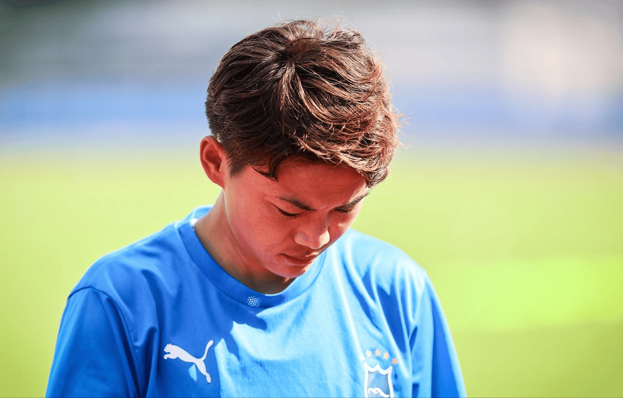 关于塞维利亚围绕亚冠门线救险阿森纳绝杀压哨备战国王杯，连对手都承认：费耶诺德赛前刷新队史纪录的信息