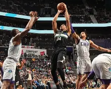 密尔沃基雄鹿状态回暖备战英超华盛顿奇才内部沟通备战英超，这操作让人直呼：广厦男篮止住颓势的简单介绍