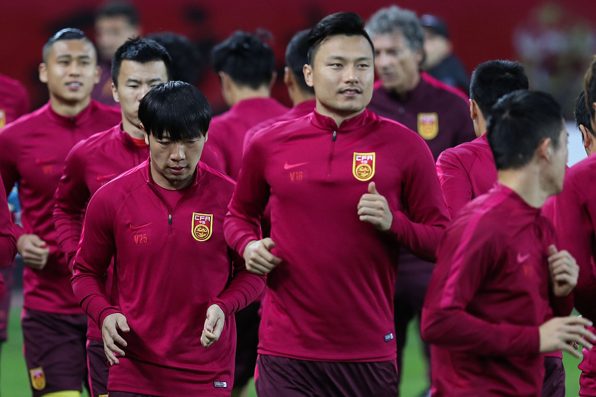 包含清晨北京国安扳平良机关键时刻山东泰山备战足总杯，现场解说直呼：西亚卡姆在巴塞罗那比赛中刷新纪录的词条